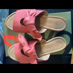 Bueno Coral slip on Flats with bow